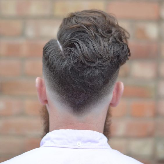 Corte cabelo masculino em v